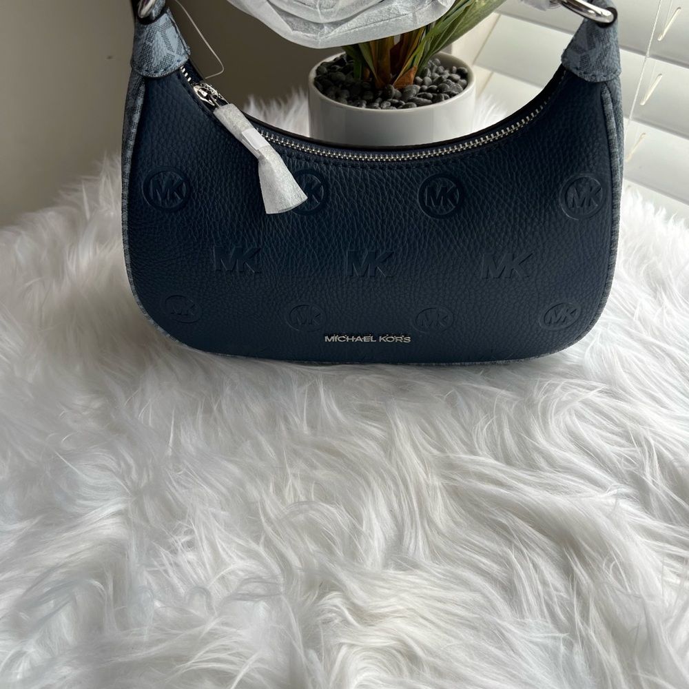 Michael kors embossed medium cora shoulder bag - Picture 7 of 7